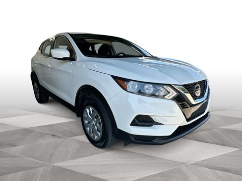 Used 2020 Nissan Rogue Sport S FWD image 2