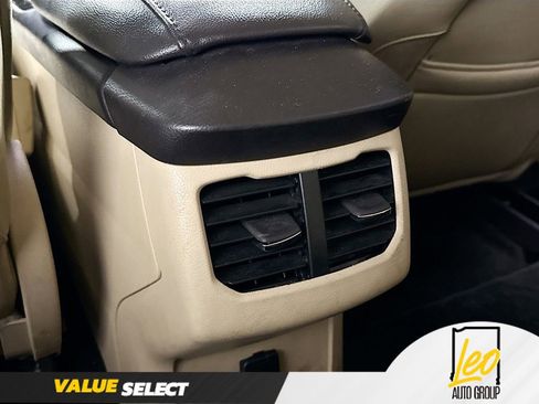 Used 2013 Ford Fusion SE FWD image 25