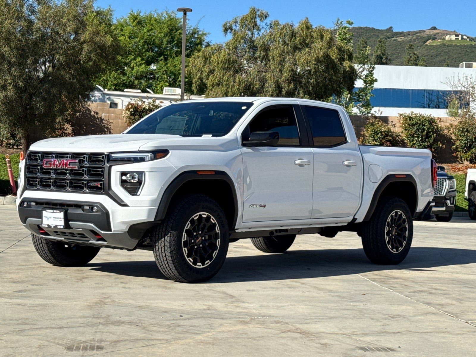 Used 2026 GMC Canyon AT4 AWD/4WD image 4
