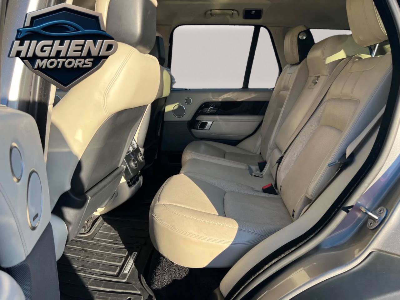 Used 2018 Land Rover Range Rover Supercharged AWD/4WD image 17