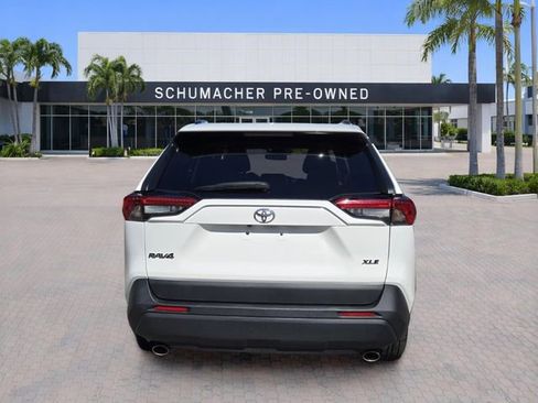 Used 2023 Toyota RAV4 XLE w/ Convenience Package FWD image 6