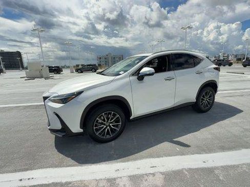 Certified 2025 Lexus NX 250 FWD w/ Towing Package (2000 Lbs) image 4