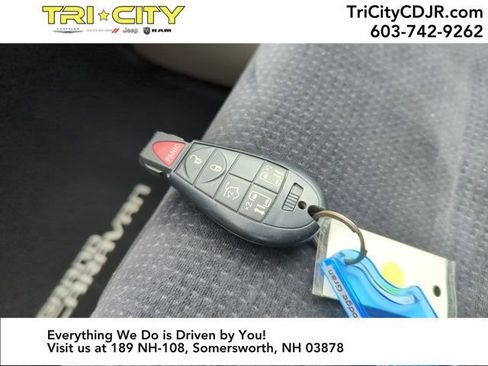 Used 2014 Dodge Grand Caravan SXT image 34