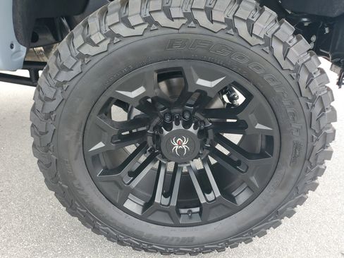 New 2026 Ford F250 Lariat w/ Black Appearance Package AWD/4WD image 5