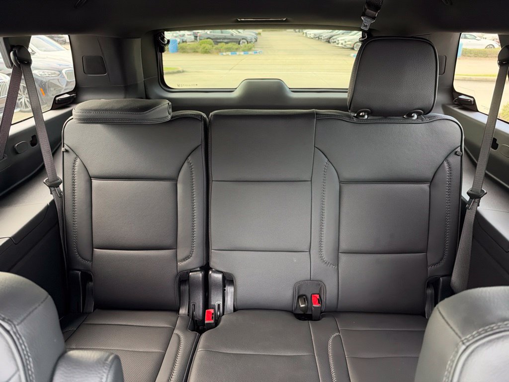 Used 2025 GMC Yukon XL Denali w/ Denali Reserve Package AWD/4WD image 29