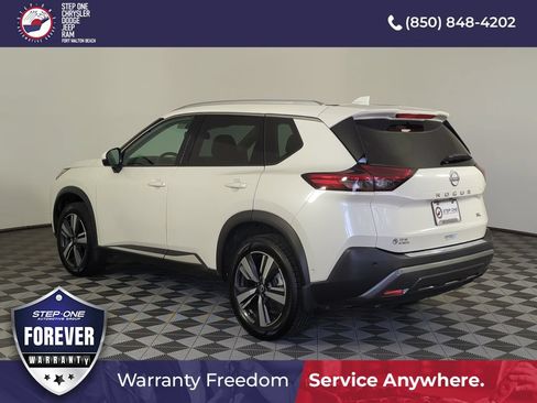 Used 2023 Nissan Rogue SL w/ SL Premium Package FWD image 4