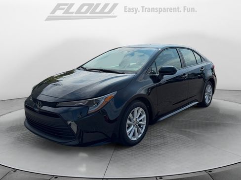 Used 2026 Toyota Corolla LE w/ LE Premium Package FWD image 3