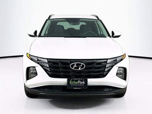 Used 2024 Hyundai Tucson SEL FWD image 2