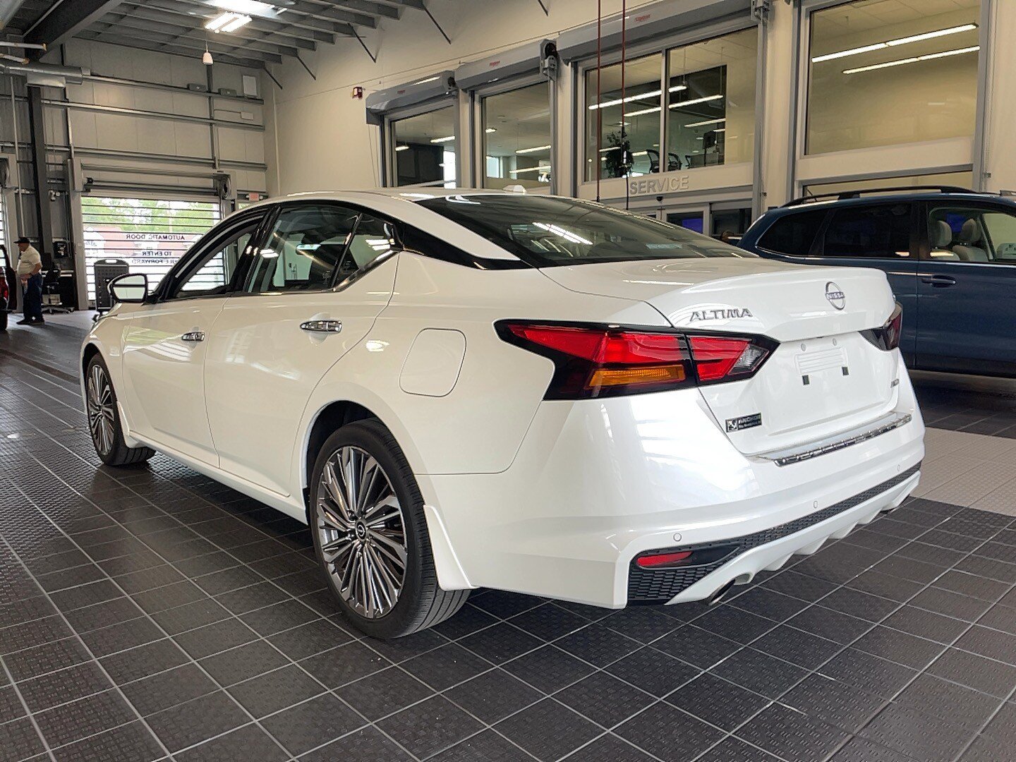 Used 2023 Nissan Altima 2.5 SL AWD/4WD image 17