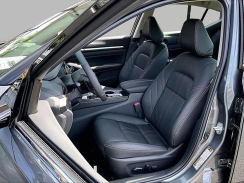 New 2026 Nissan Altima 2.5 SR FWD image 9