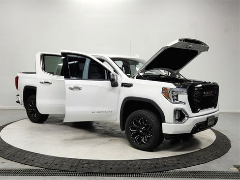Used 2019 GMC Sierra 1500 SLT w/ SLT Premium Package image 9