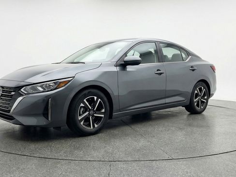 Used 2025 Nissan Sentra SV FWD image 3