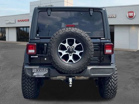 Used 2019 Jeep Wrangler Sport AWD/4WD image 6