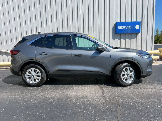 Used 2023 Ford Escape Active w/ Tech Pack #2 AWD/4WD image 9