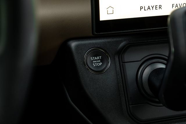 New 2026 Land Rover Defender 110 X-Dynamic SE AWD/4WD image 26