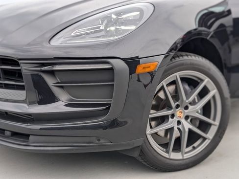 Used 2024 Porsche Macan image 10