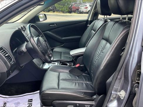 Used 2011 Nissan Altima 3.5 SR w/ 3.5SR Premium Pkg FWD image 28