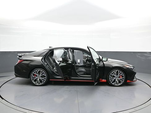 Used 2022 Hyundai Elantra N Base image 41