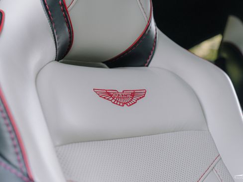 Used 2019 Aston Martin DBS Superleggera RWD image 14