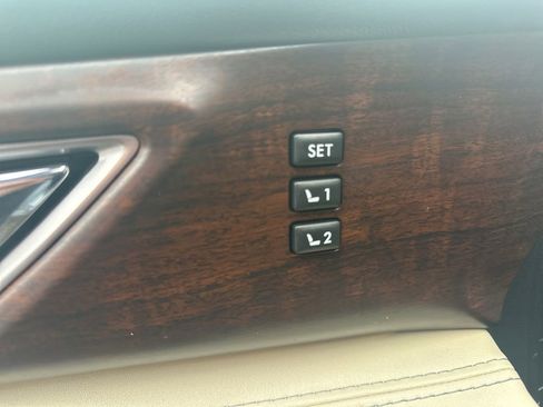 Used 2022 Subaru Ascent Touring image 13