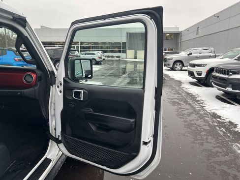 Certified 2018 Jeep Wrangler Unlimited Rubicon image 18