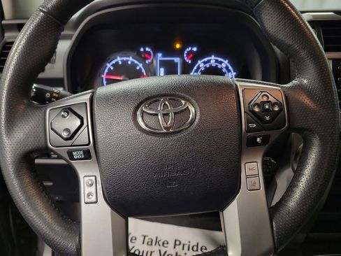 Used 2020 Toyota 4Runner SR5 Premium image 19