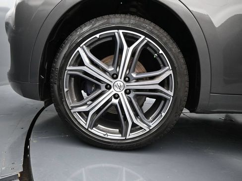 Used 2023 Maserati Levante GT AWD/4WD image 31