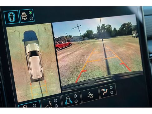 New 2026 GMC Yukon AT4 Ultimate w/ LPO, Floor Liner Package AWD/4WD image 25