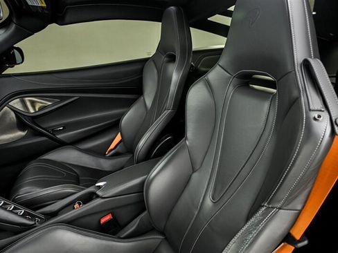 Used 2019 McLaren 720S RWD image 20