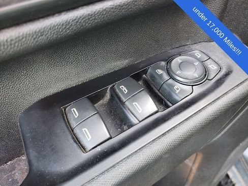 Used 2020 Chevrolet Silverado 2500 Custom w/ Custom Value Package image 11