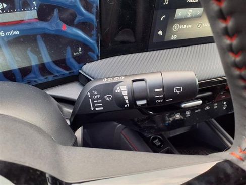 New 2025 Nissan Kicks SR w/ Illumination Package image 23