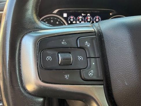 Used 2021 Chevrolet Suburban Premier w/ Premium Package image 24