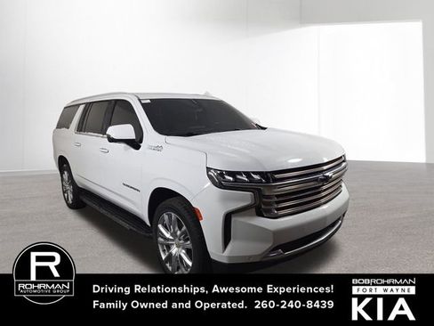 Used 2022 Chevrolet Suburban High Country image 4