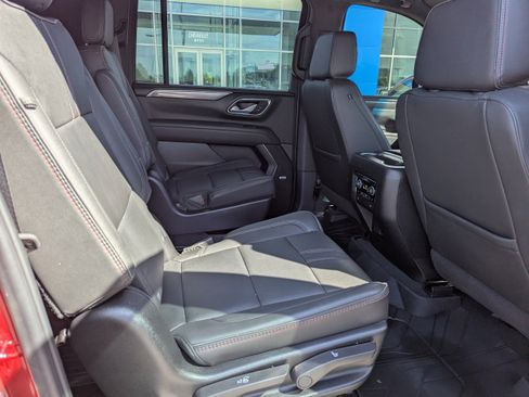 Used 2024 Chevrolet Suburban RST w/ Luxury Package AWD/4WD image 37