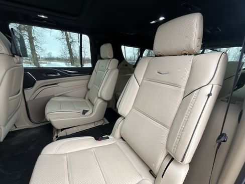 Used 2023 Cadillac Escalade ESV Premium Luxury w/ LPO, Radiant Package image 14