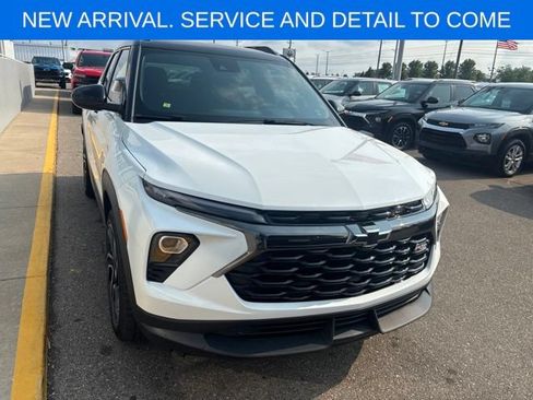 Certified 2024 Chevrolet TrailBlazer RS w/ Convenience Package FWD image 5