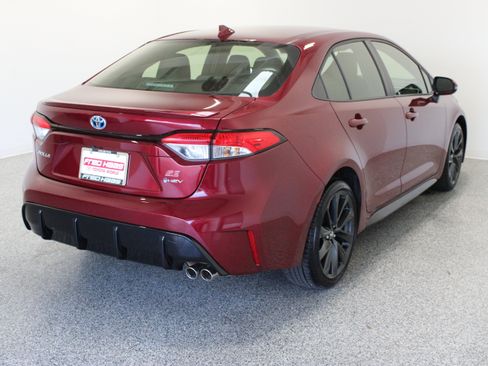Used 2025 Toyota Corolla SE FWD image 7