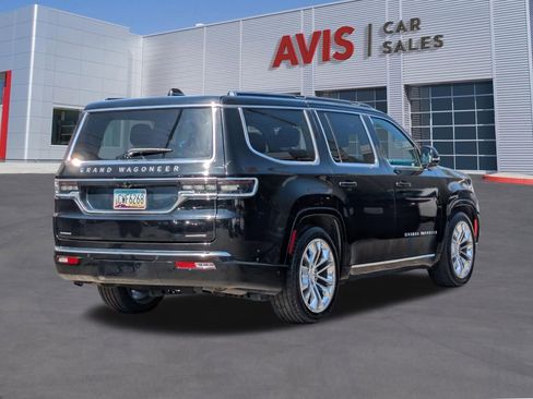 Used 2023 Jeep Grand Wagoneer Series II AWD/4WD image 6