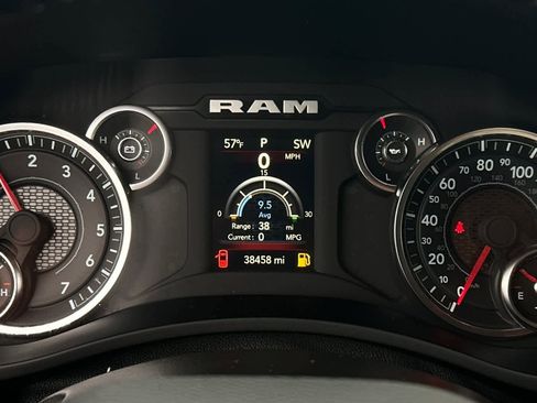 Used 2024 RAM 2500 Big Horn image 31