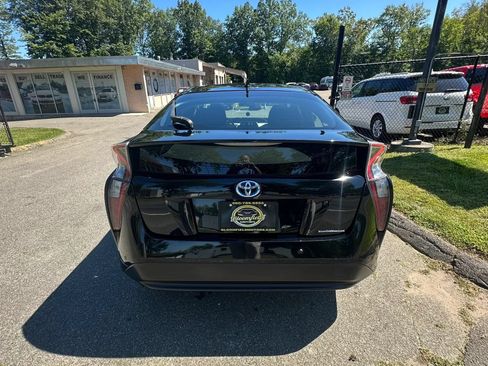 Used 2018 Toyota Prius Two w/ Prius Two Safety Plus Package FWD image 6