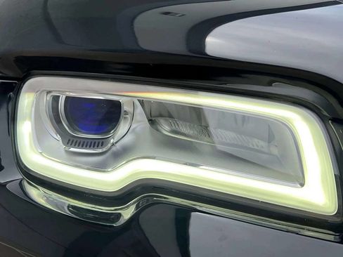 Certified 2020 Rolls-Royce Dawn RWD image 20