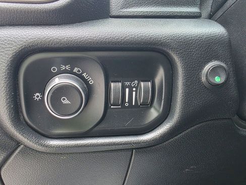 Used 2019 RAM 2500 Tradesman AWD/4WD image 19