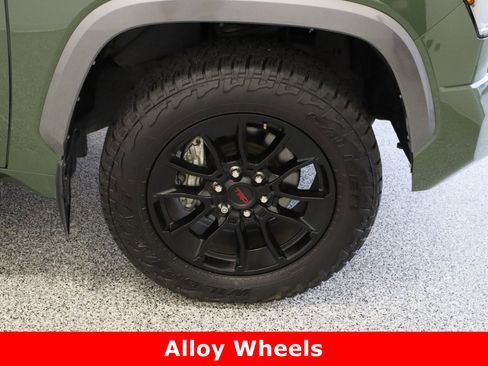 Used 2022 Toyota Tundra Limited image 5