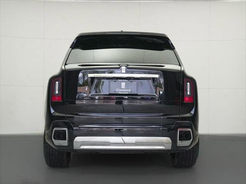 Certified 2025 Rolls-Royce Cullinan AWD/4WD image 47