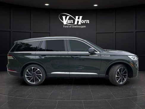 Used 2022 Lincoln Aviator Reserve w/ Equipment Group 201A AWD/4WD image 8