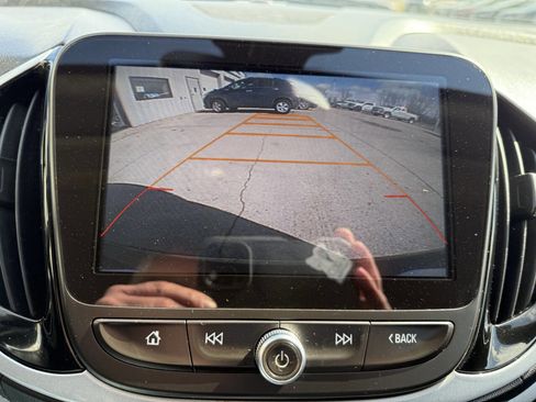 Used 2017 Chevrolet Volt LT w/ Comfort Package image 17