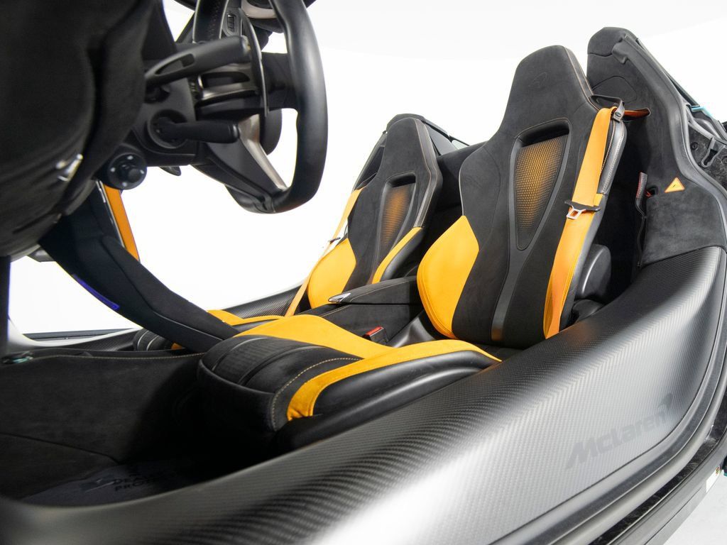 Used 2024 McLaren 750S Spider RWD image 36
