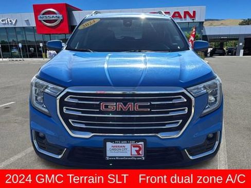 Used 2024 GMC Terrain SLT AWD/4WD image 8