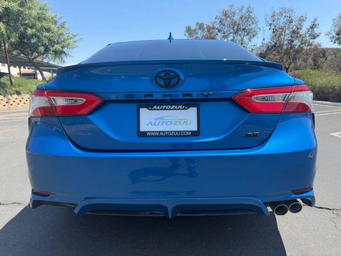 Used 2020 Toyota Camry SE FWD image 4