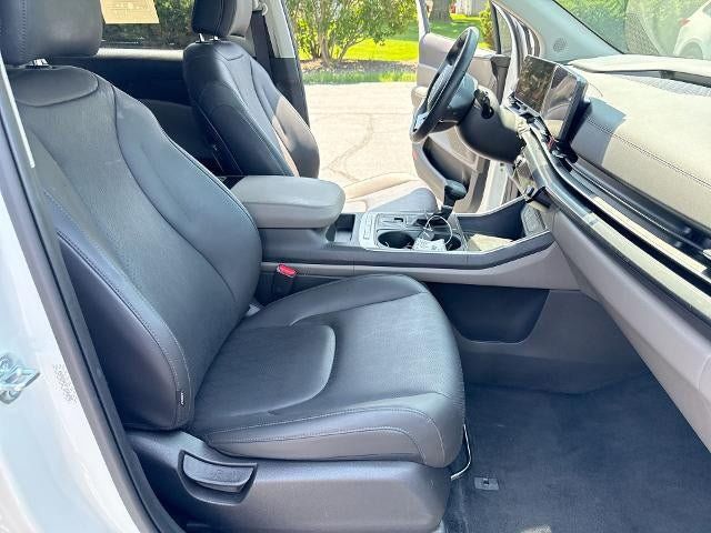 Used 2026 Kia Carnival FWD image 27